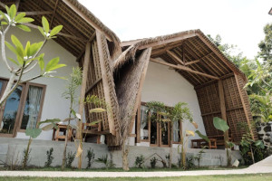 1a90183f32451ccfe27bf806da63abea.jpg
